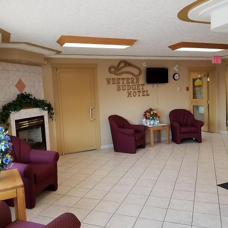 Western Budget Motel West Ред Диър Екстериор снимка