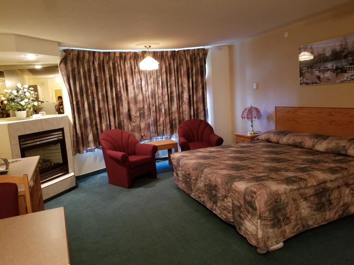 Western Budget Motel West Ред Диър Екстериор снимка