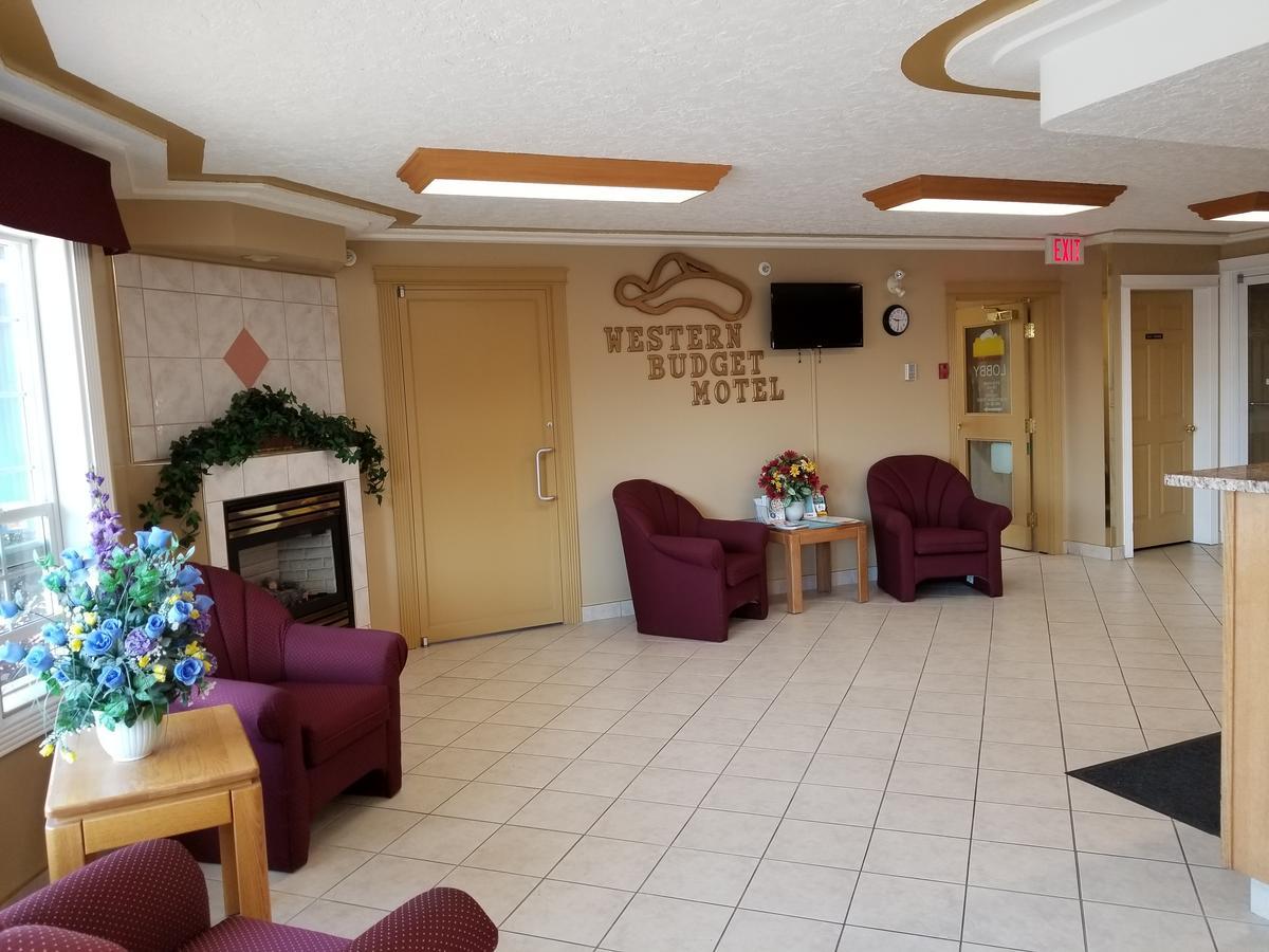 Western Budget Motel West Ред Диър Екстериор снимка