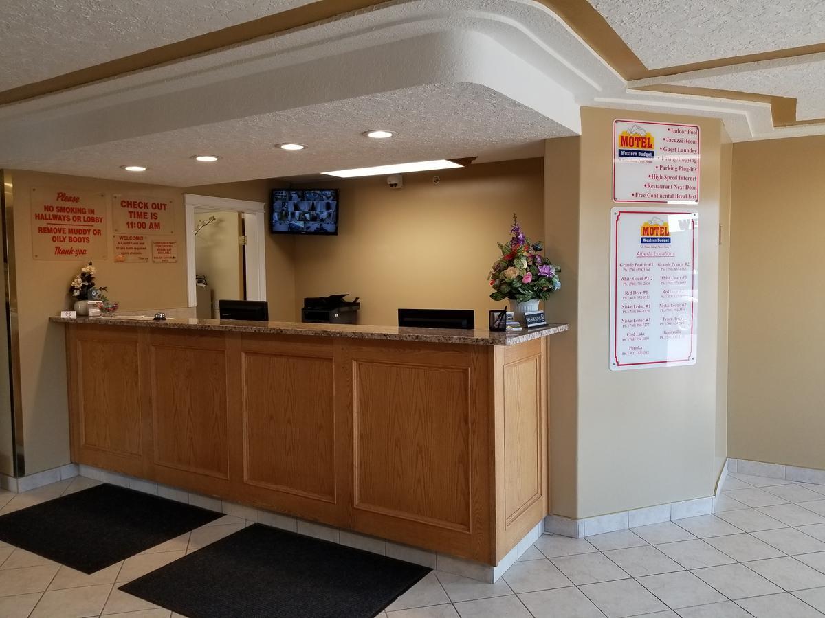 Western Budget Motel West Ред Диър Екстериор снимка